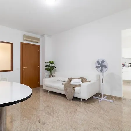 -5 Min Dal Mare- Wifi Ac Vicino Stazione Διαμέρισμα *