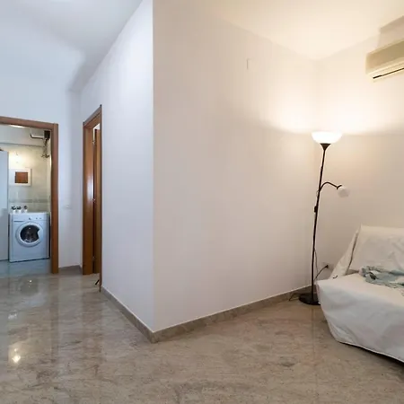 Διαμέρισμα -5 Min Dal Mare- Wifi Ac Vicino Stazione *